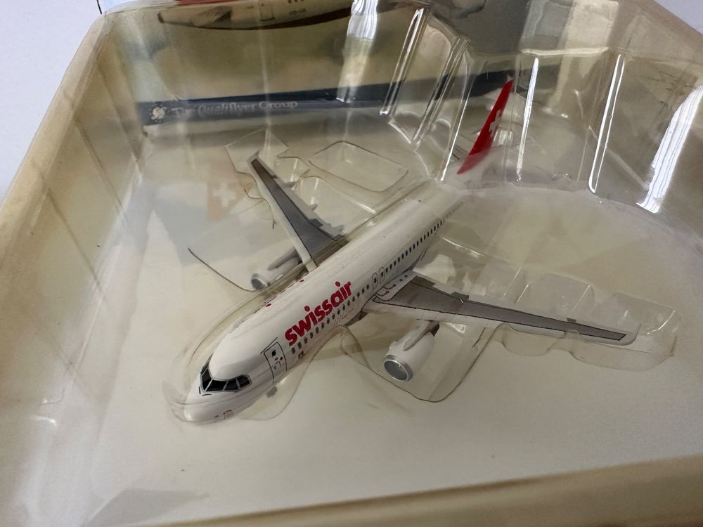 HANGHANG Allegiant Flugzeugmodell 1:400 – 14,2 Cm, Metall & Kunststoff, Sammlerstück