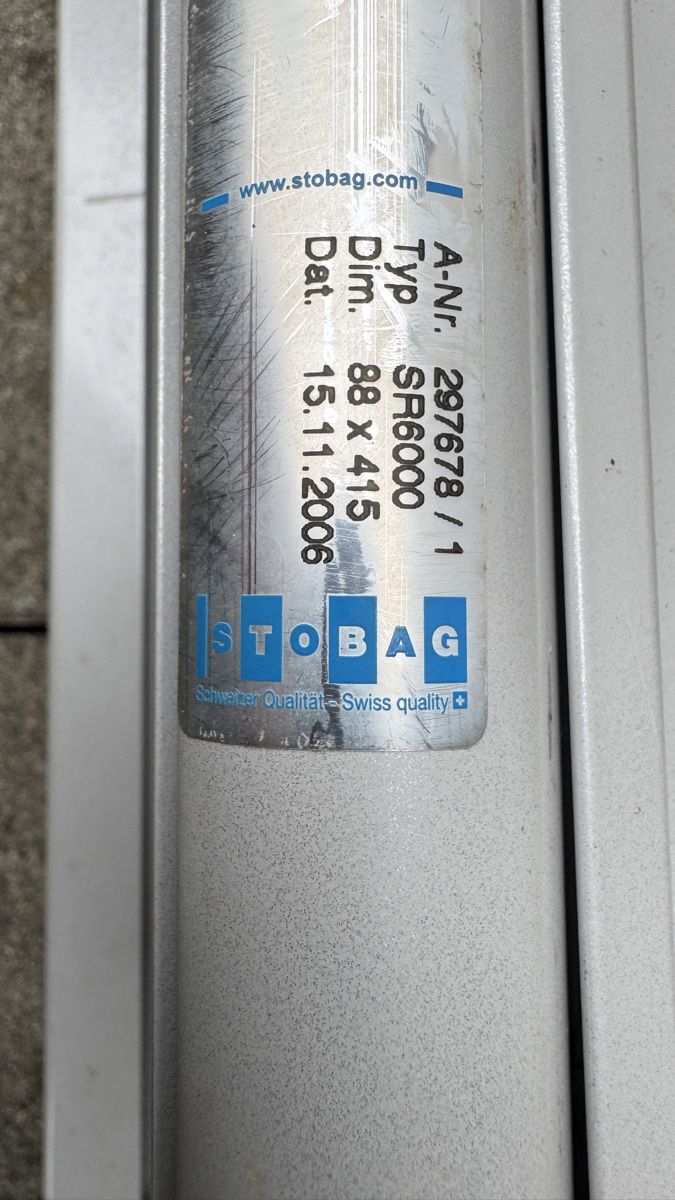 Stobag Tende da sole: Seitenmarkise / Senkrechtbeschattung STOBAG – Usato da Sarnen venduto da Bronca01 6