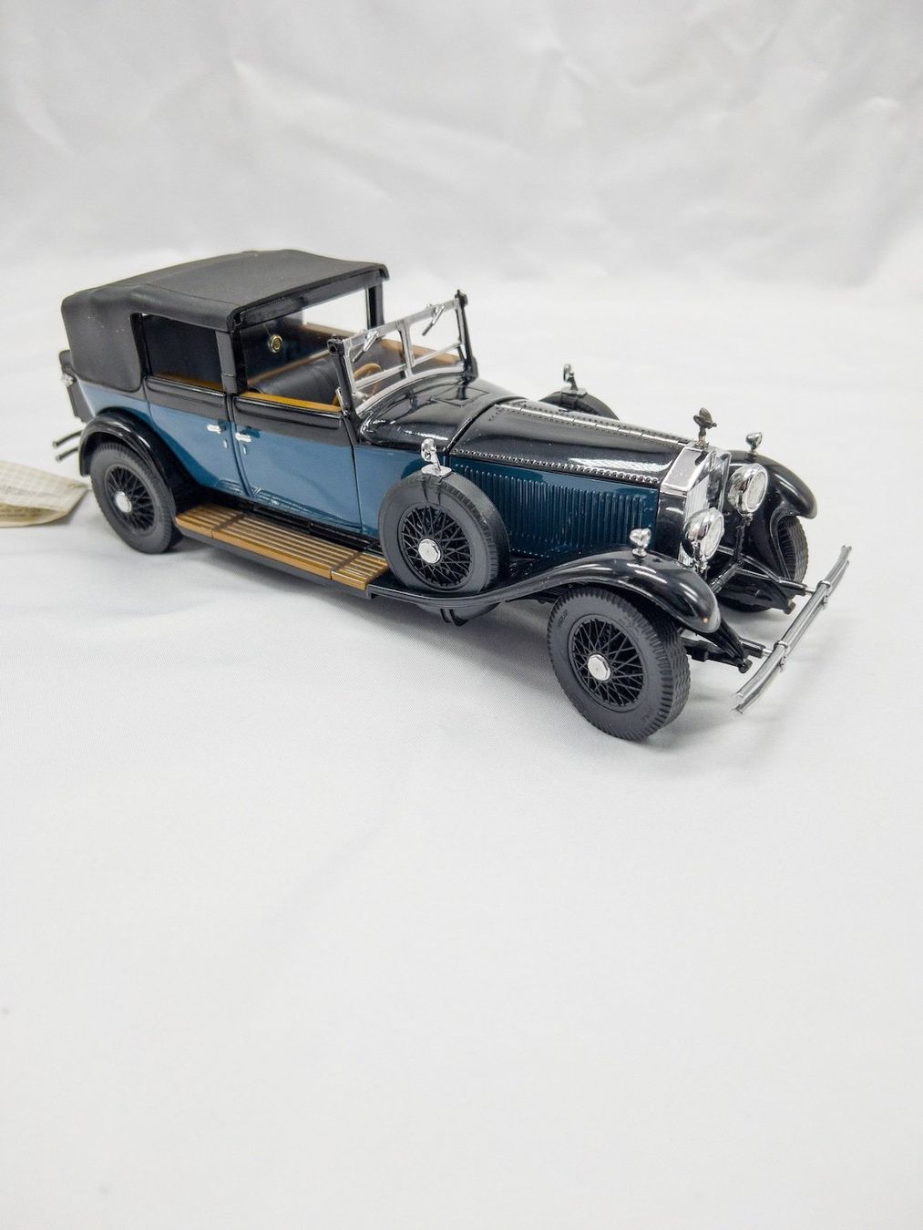 Franklin Mint Modellautos: Franklin Mint - 1:24 - Rolls Royce Phantom 1 Cabrolet 1929 – Gebraucht aus Lausen von hot-preis 2