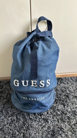 Guess Turnbeutel Jeans-Look, ideal für Sport & Freizeit!