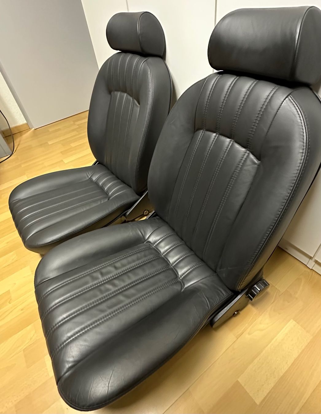 Fiat Tutti pezzi di ricambio auto: Fiat 124 Spider Sitz – Usato da Uster venduto da Niki1922 1