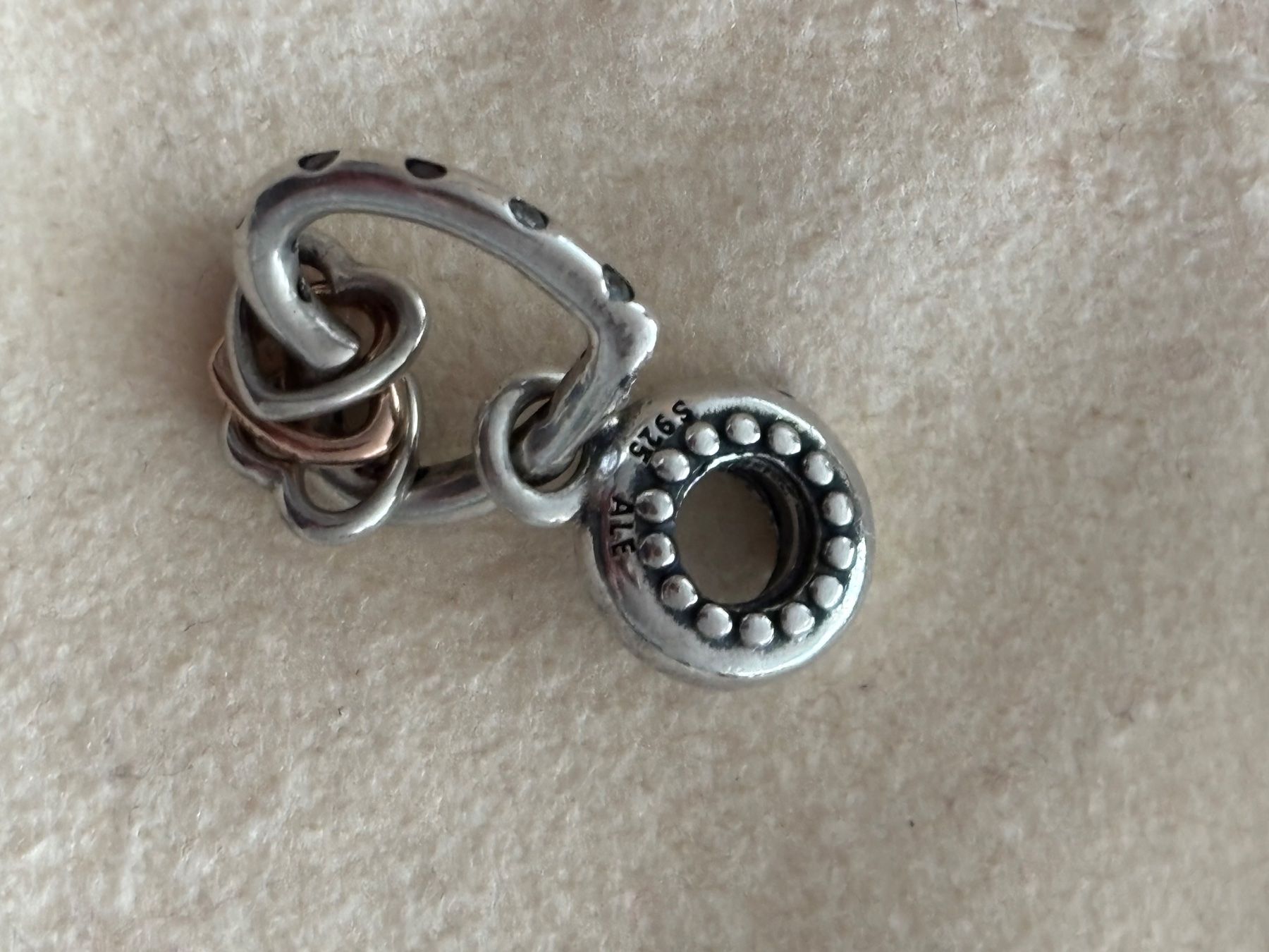 Pandora Anhänger: Pandora Charm original Herzen – Gebraucht aus Oberwil b. Zug von KleinerFliegenpilz 1