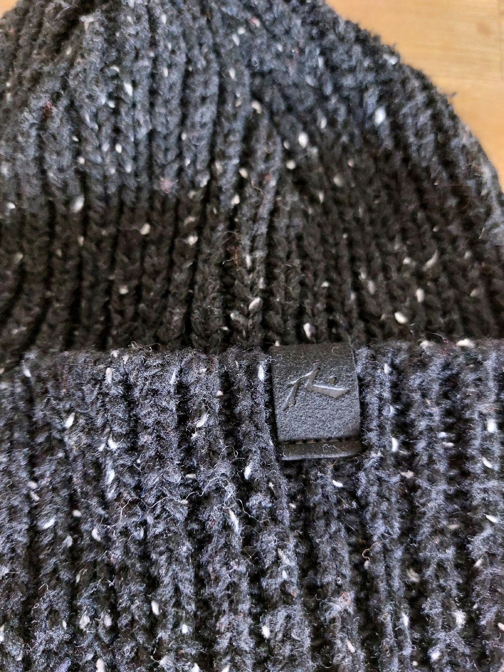 Hüte, Mützen & Caps: Strickmütze schwarz meliert – Gebraucht aus Horgen von prinza 1