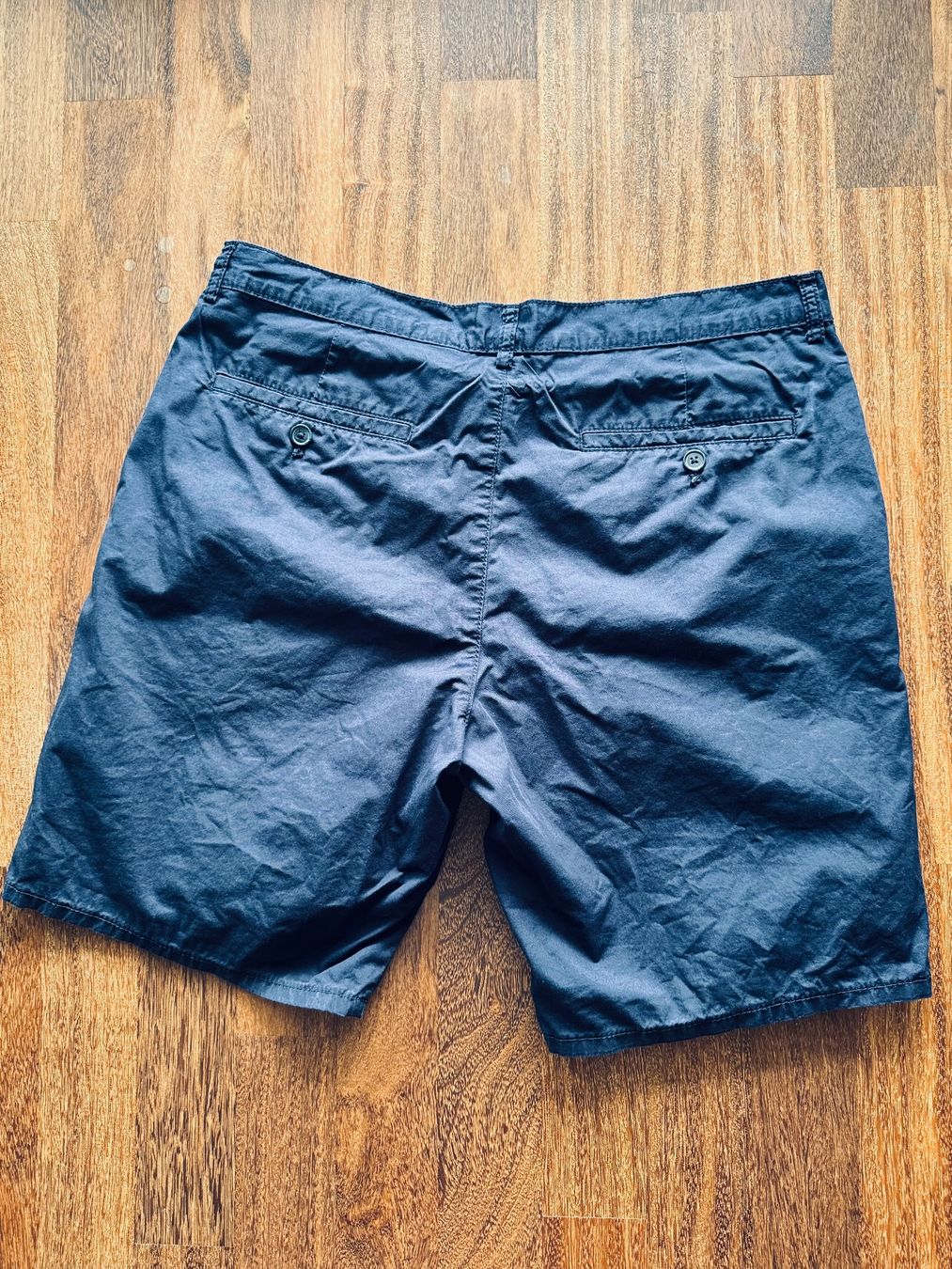 H&M Pantaloni: H&M Shorts Blau Slim Fit Grösse 34 – Nuovo (secondo la descrizione) da Ennetbaden venduto da DanielCPH 1