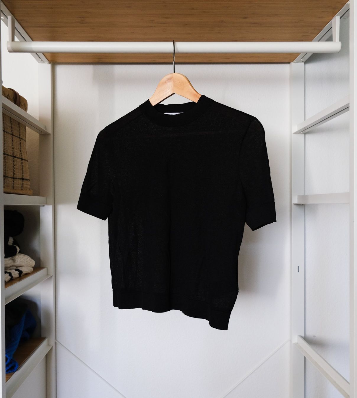 Other Stories Top: &other stories crooped tshirt – Usato da Zollikerberg venduto da lunavis