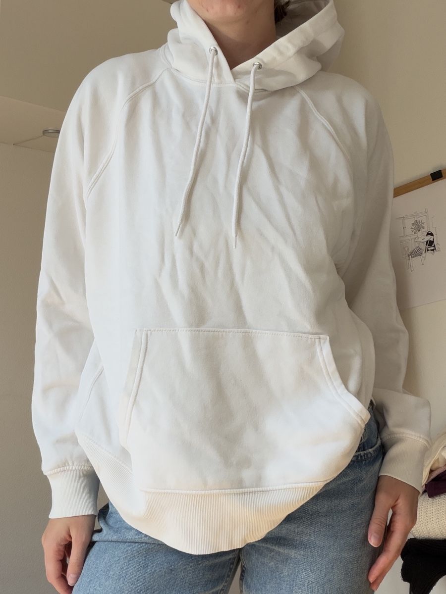 Pulls & Sweat-shirts: Kapuzenpullover weiss Grösse S guter Zustand – D'occasion à Aesch par fiona.sophie 1