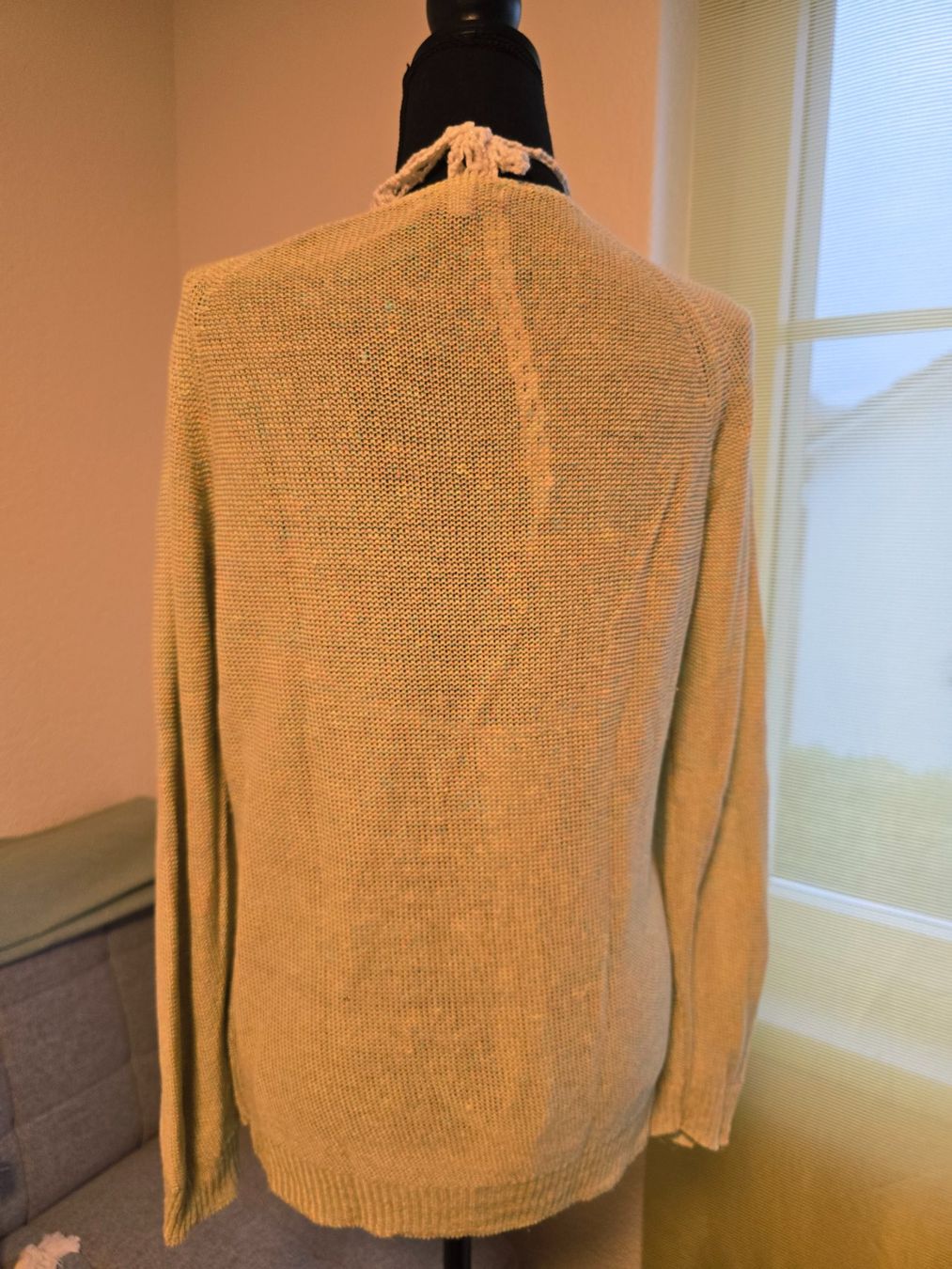 Pullover & Sweatshirts: Pullover – Gebraucht aus Niederbipp von Viktoria_Sch 2