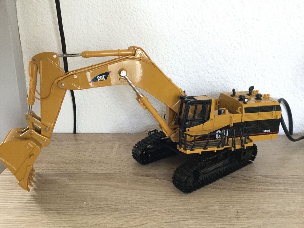 Caterpillar 5110B Bagger 1:50 | Kaufen auf Ricardo
