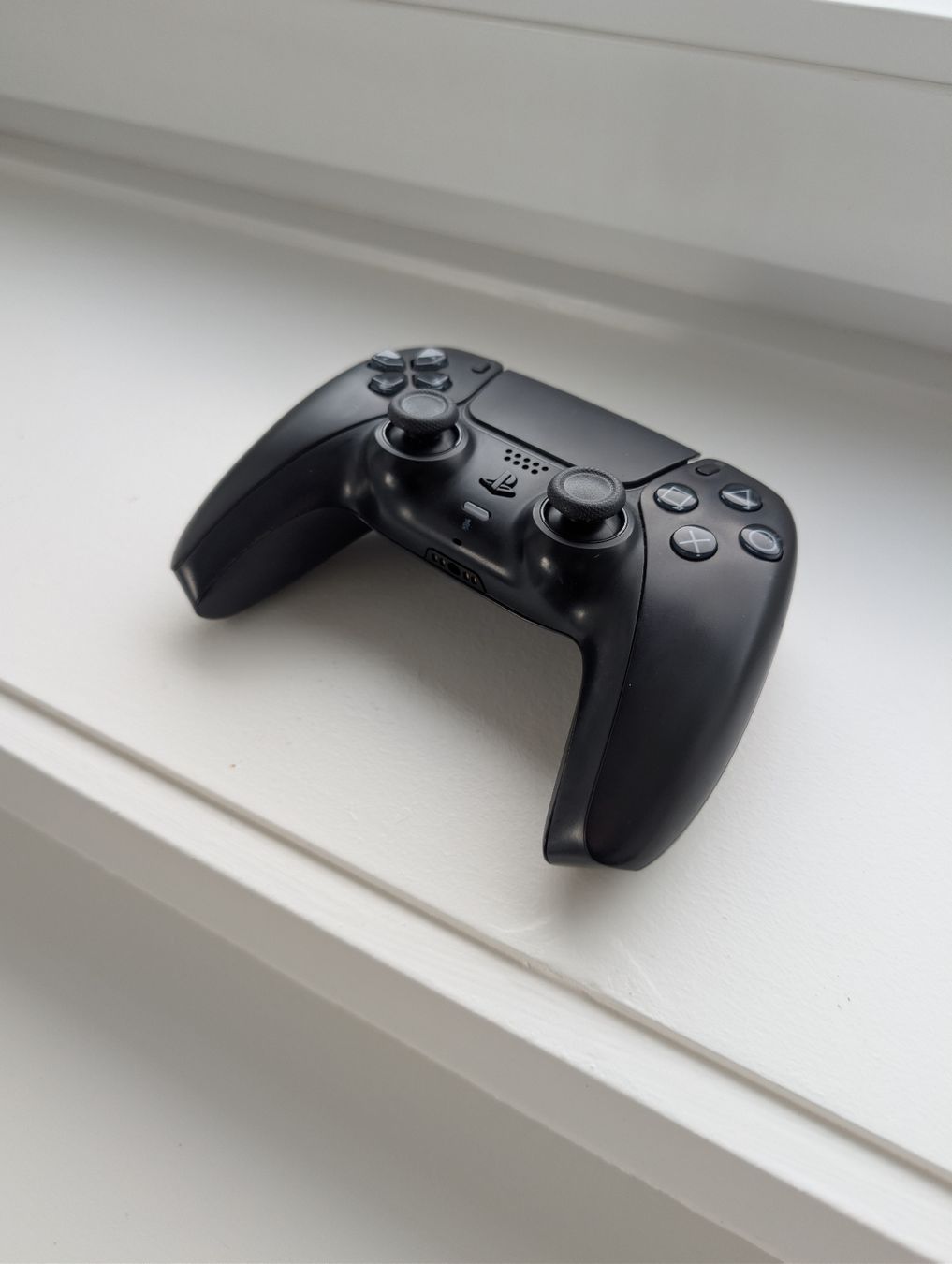 Sony Console: PlayStation 5 Digital Edition (1. Gen) mit 2 Controller – Usato da Winterthur venduto da Luca-S 2