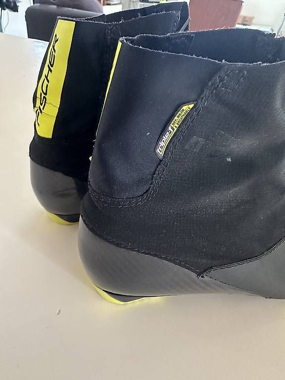 Herrenschuhe: FISCHER SPEEDMAX JR CLASSIC-SCHUHE KINDER Gr 42 – Gebraucht aus Wollerau von Porscheteil 1