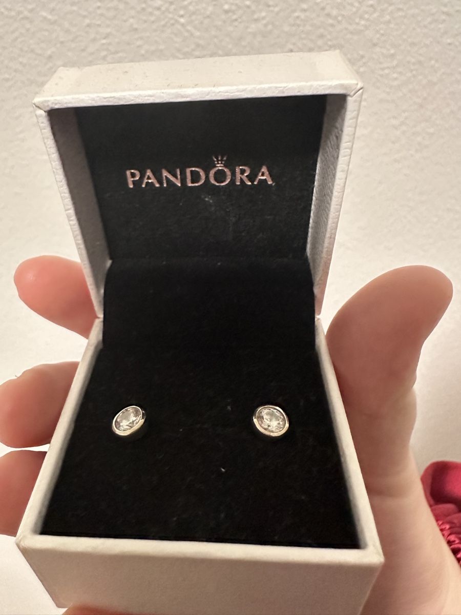 Pandora Boucles d'oreille: Pandora Ohrringe – D'occasion à Oberurnen par nes_8xqt