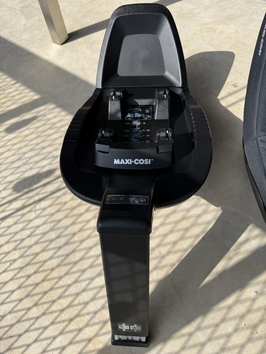 Seggiolini per auto: Isofix Base – Usato da Basel venduto da Rowen81