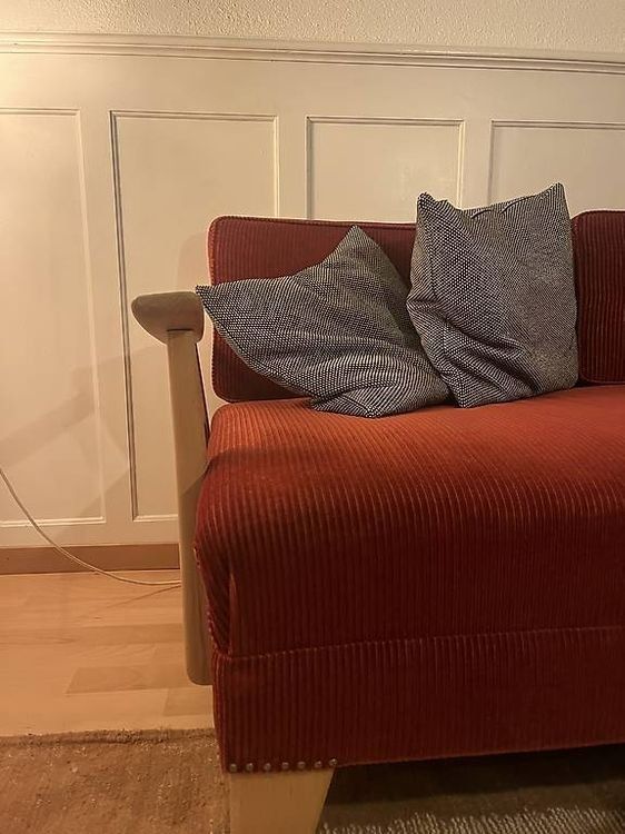 Sofas: Antikes Sofa (Kord) – Gebraucht aus Zürich von Lunalunes 1