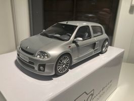 Renault Clio 2 V6 phase 1 Otto Ottomobile 1/18 OT1034