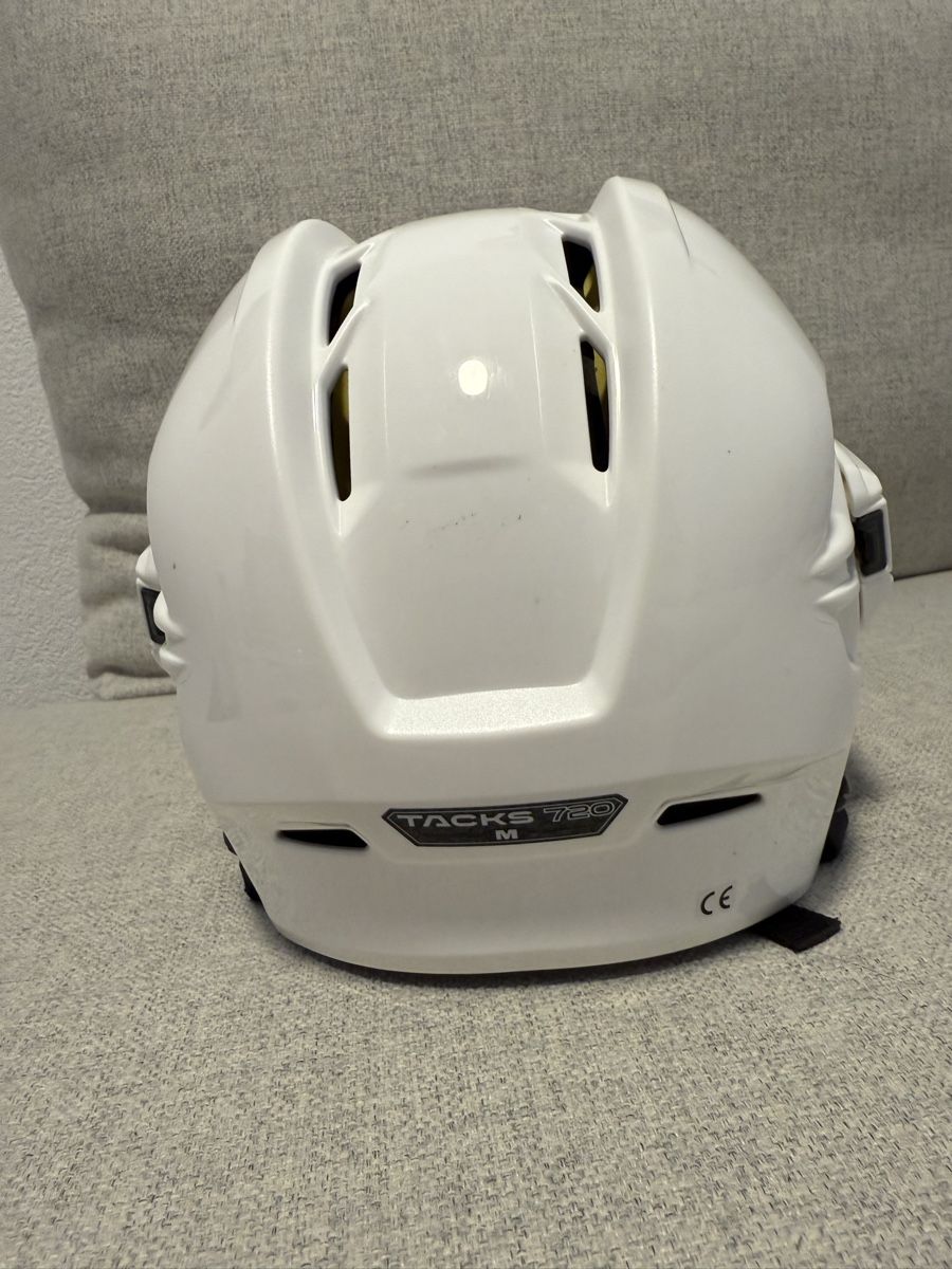 Ccm Helme: CCM Tacks 720 Eishockey Helm mit Visier M weiss – Neu (gemäss Beschreibung) aus Cham von Goodjob8 1