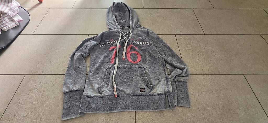 Pullover & Sweatshirts: Dünner Pullover Gr. S – Gebraucht aus Obfelden von iNe29