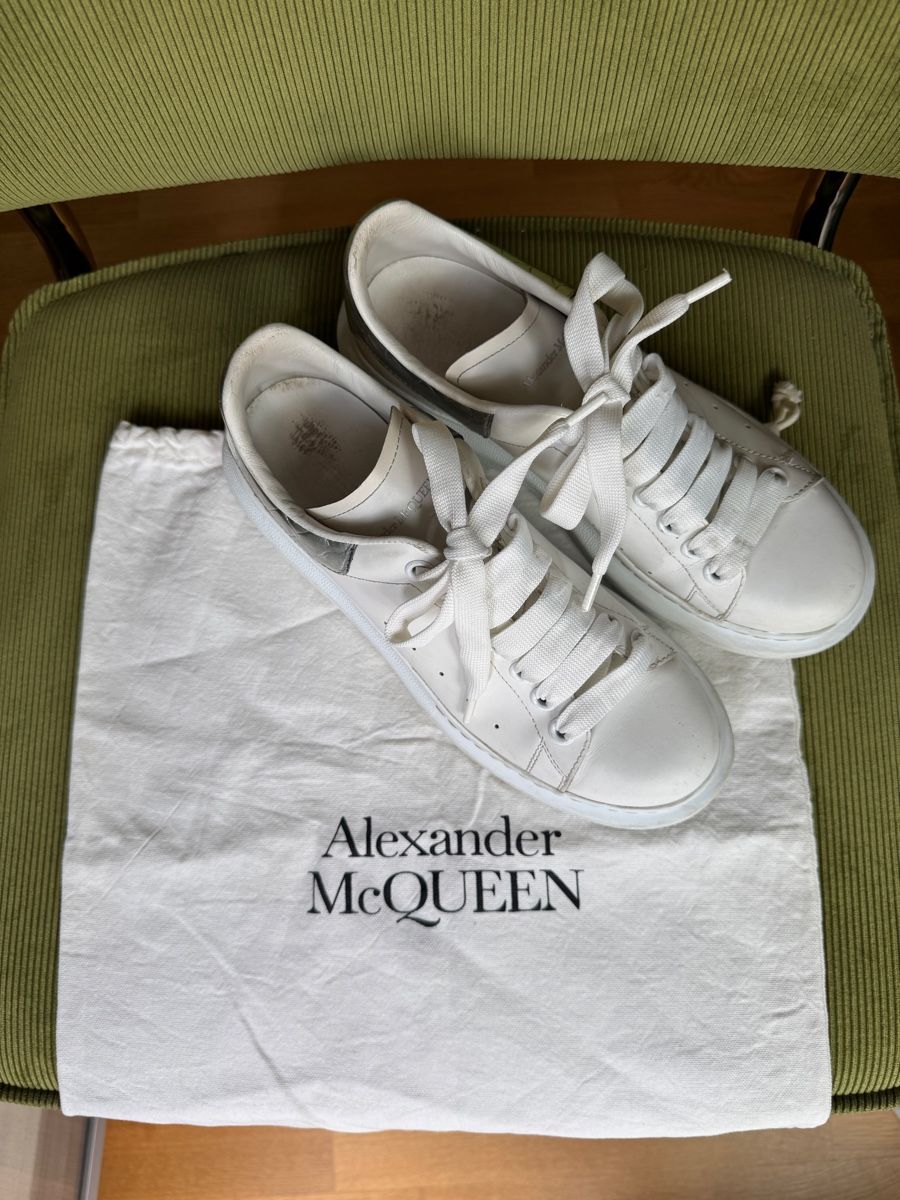 Alexander Mcqueen Herrenschuhe: Alexander McQueen Sneakers weiss Leder Grösse 38 – Gebraucht aus Zürich von van_58nb 1