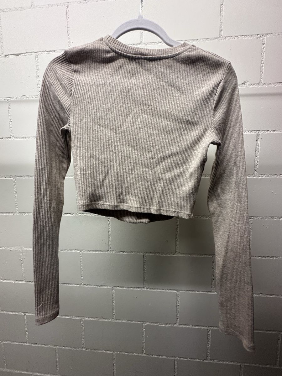Bershka Top: Bershka Langarm Top – Usato da Eschenbach LU venduto da Tatzi1 6