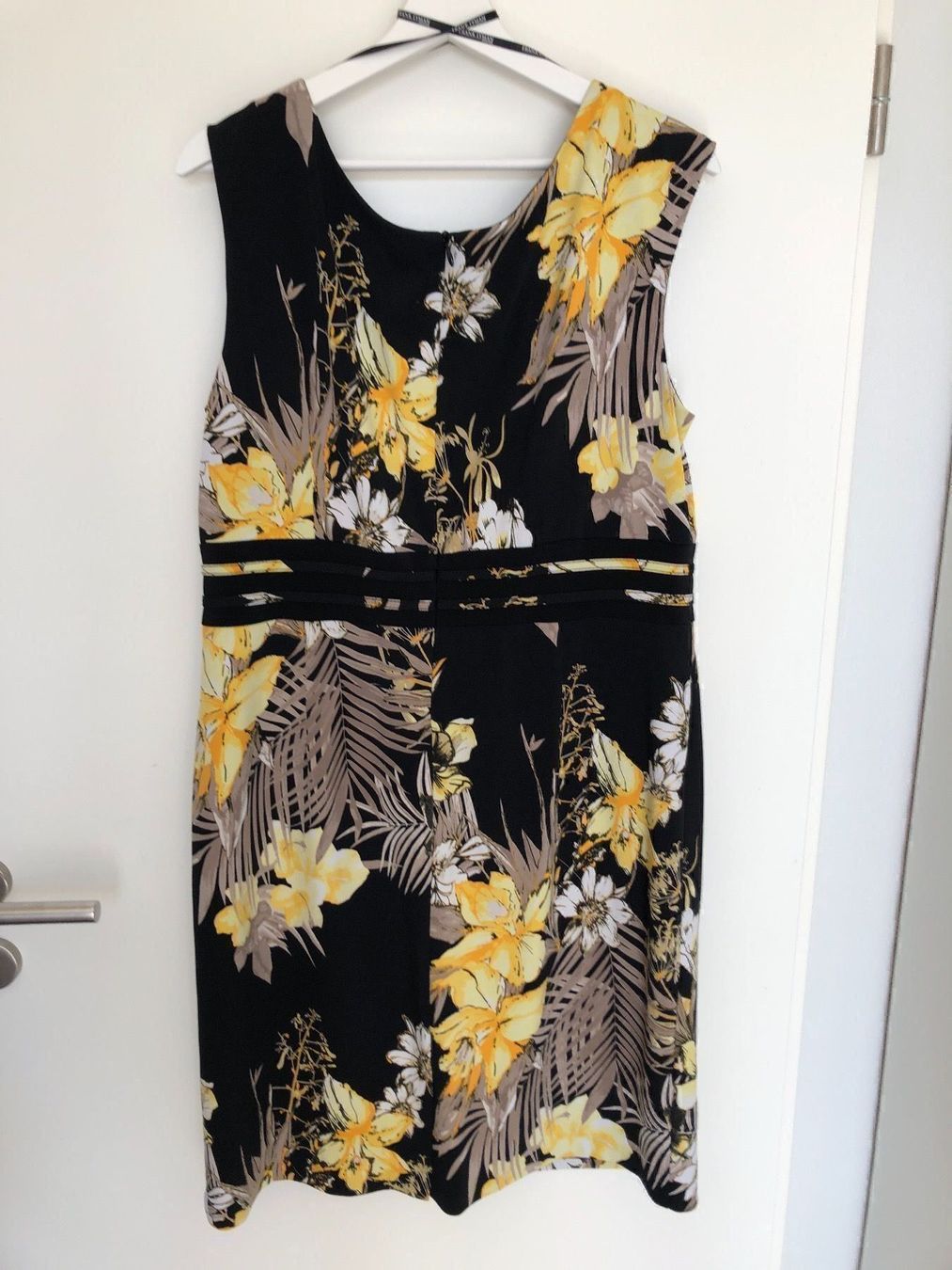 Vestiti: Kleid Sommerkleid eng anliegend – Nuovo (secondo la descrizione) da magden venduto da maikik 2