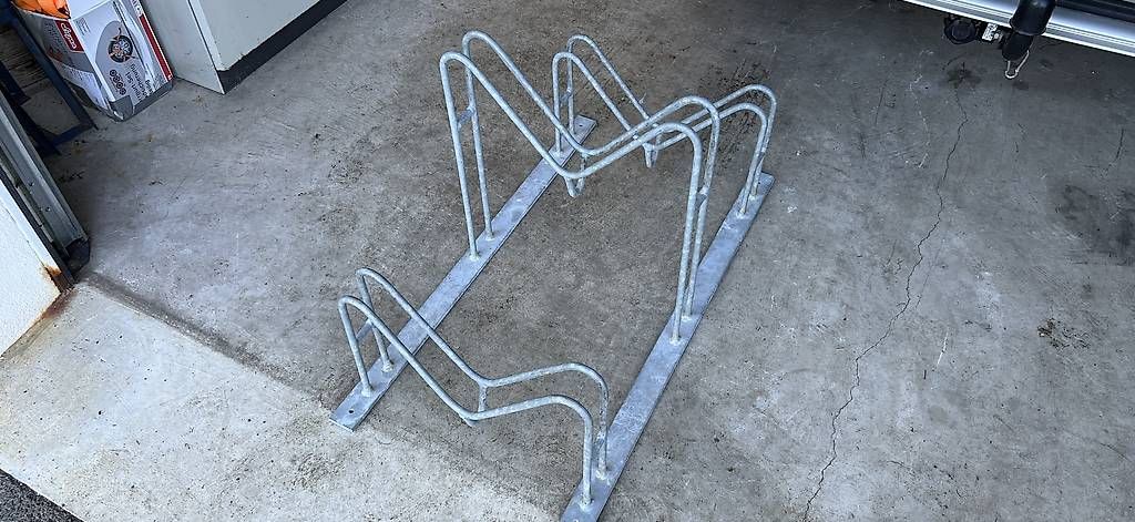 Supporti per biciclette: Support 3 vélos  – Usato da Bossonnens venduto da Leonardaeby 1