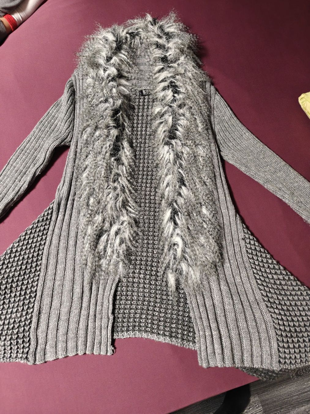 Giacche: Graue Strickjacke – Usato da Ehrendingen venduto da Ince2016