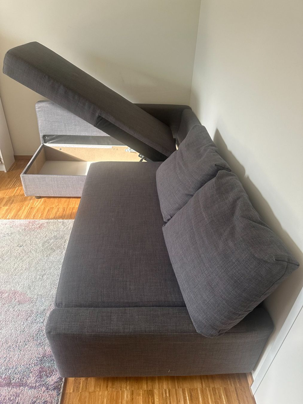 Divani: IKEA Corner sofa-bed with storage, Skiftebo dark grey – Usato da Zürich venduto da zac_y99h 4
