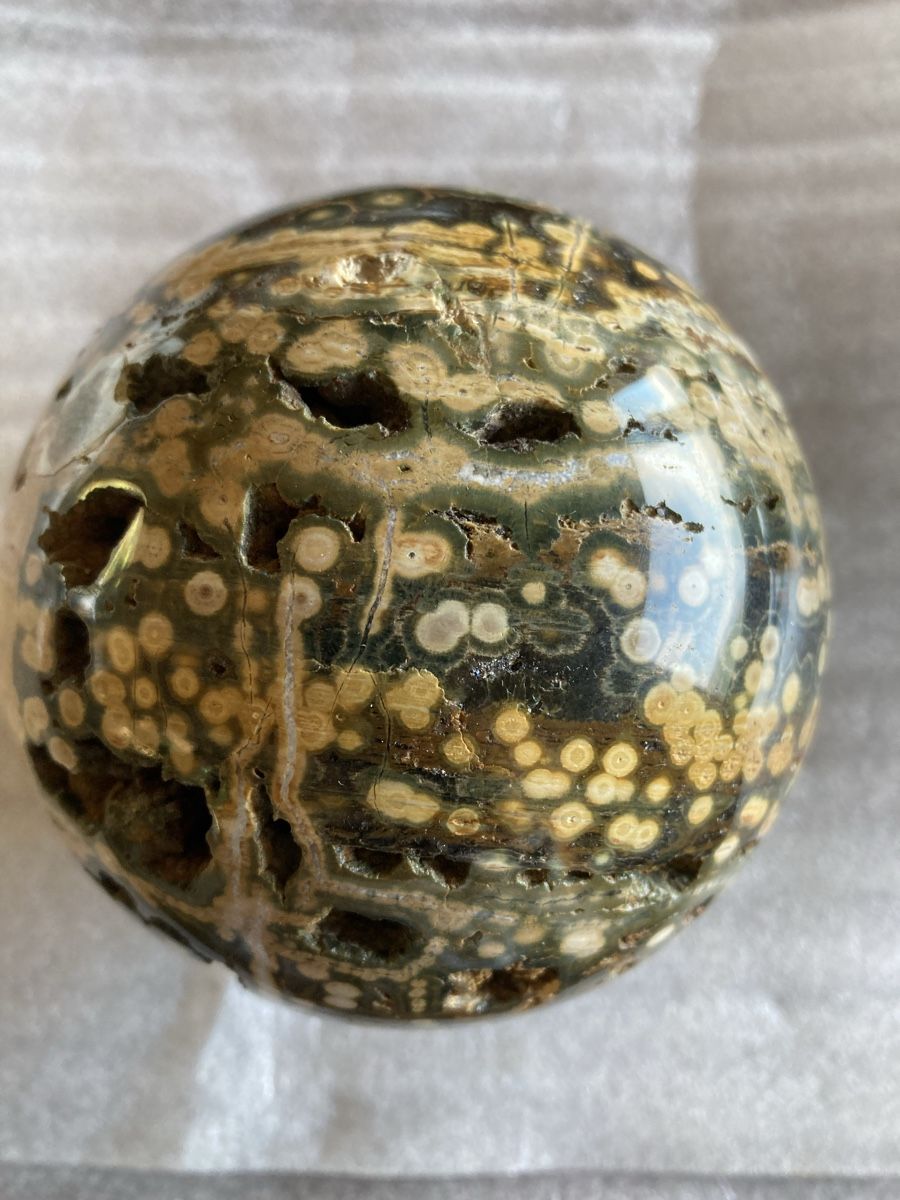 Edelsteine: Ozean Jaspis Kugel, Edelstein, Durchmesser 9 cm. – Gebraucht aus Sornard - Nendaz von Mapere