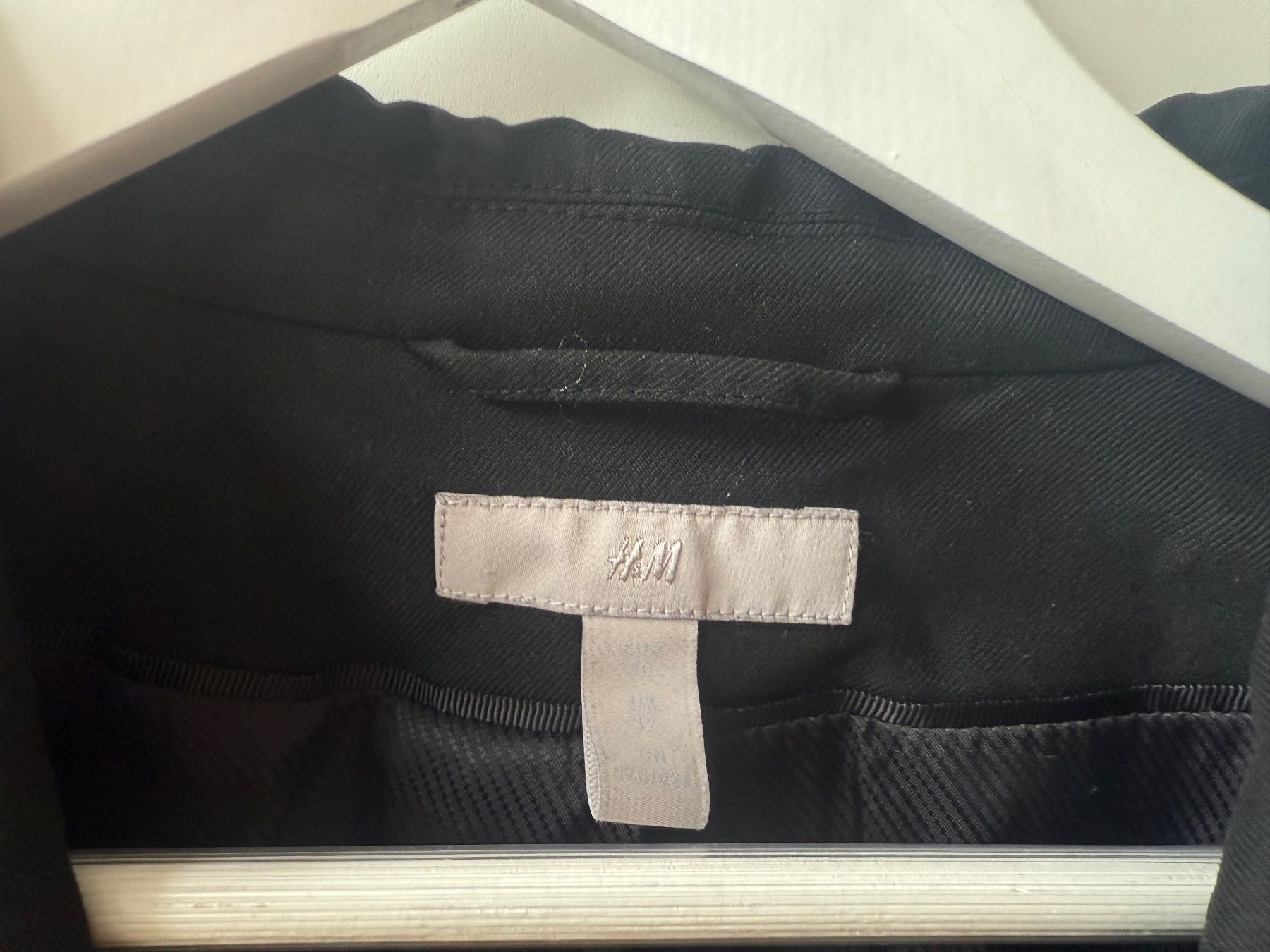 Ensembles & Tailleurs: Schwarzer Blazer H & M – D'occasion à Goldach par jil_vnd8 1