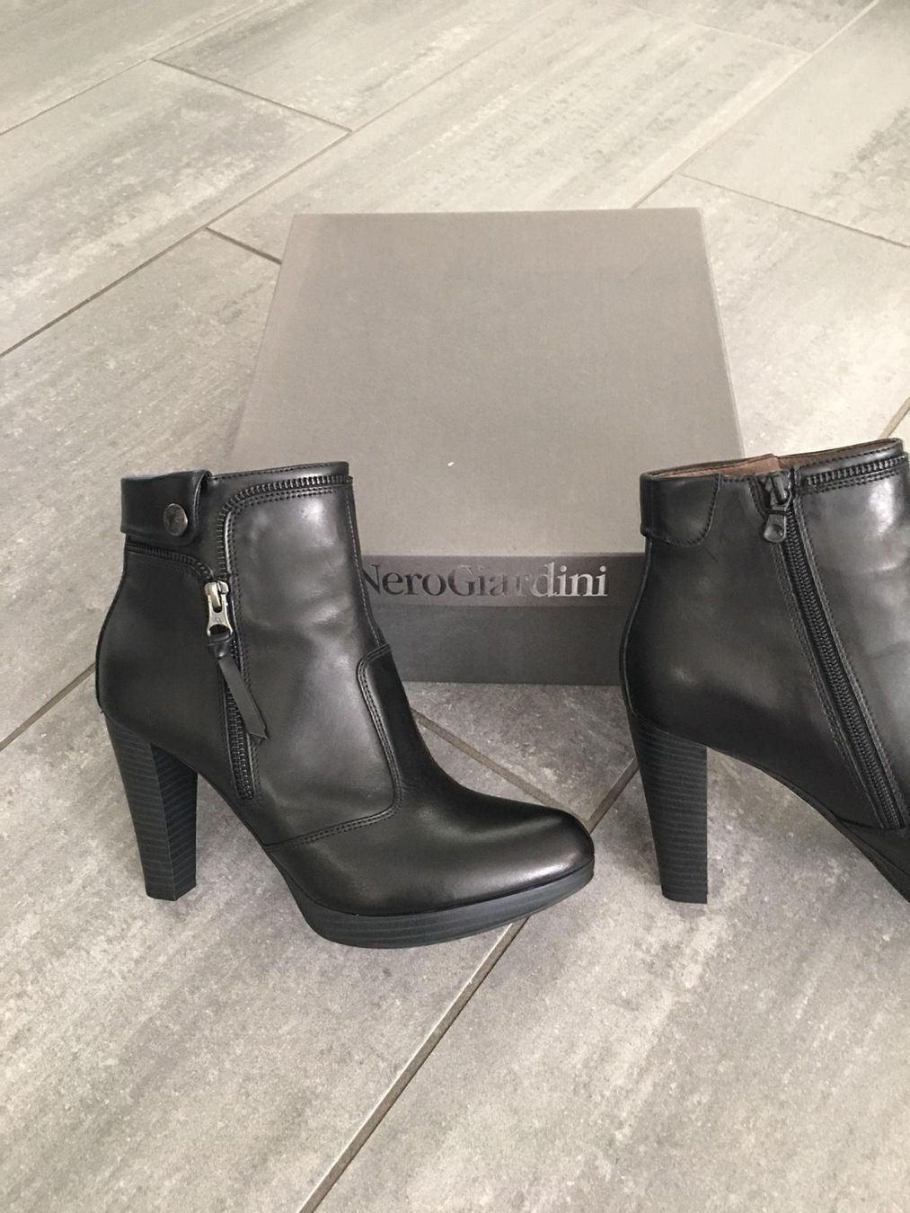 Scarpe da donna: Nero Gardini Stiefeletten Gr. 41 – Nuovo (secondo la descrizione) da Thalwil venduto da Briscolina