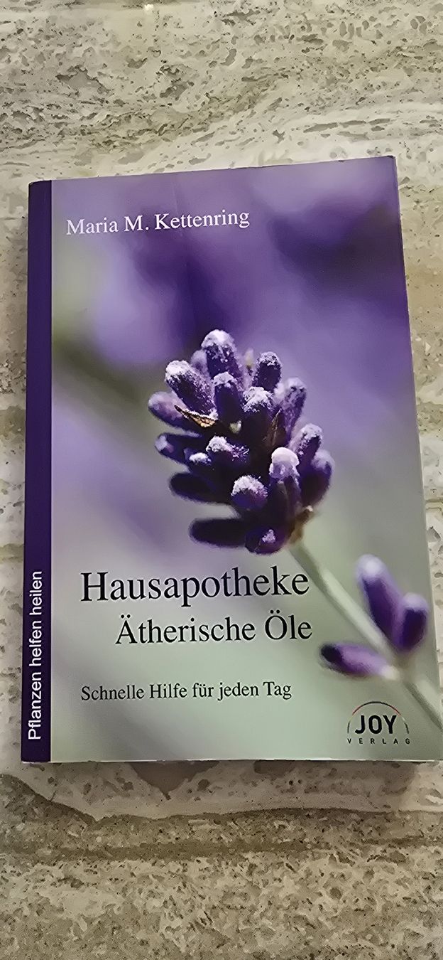 Libri: Ätherische Öle Hausapotheke – Usato da Ostermundigen venduto da Velora