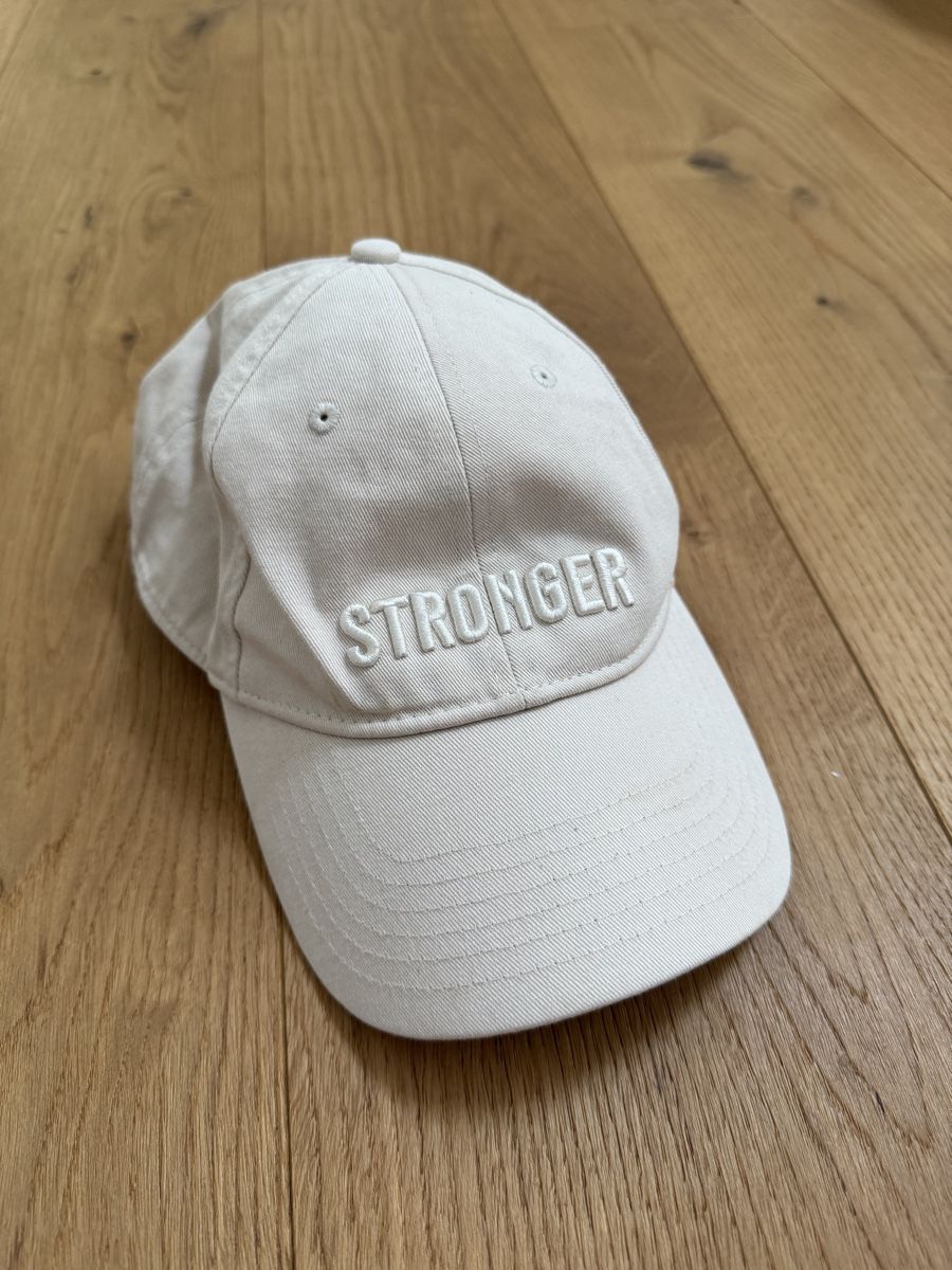 Copricapi, berretti & cappellini: Sommer Cap "STRONGER" aus Schweden, Beige – Usato da Luzern venduto da Whateverr