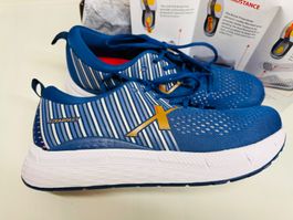 Baskets Xelero Performance, Taille 45, Neuves!