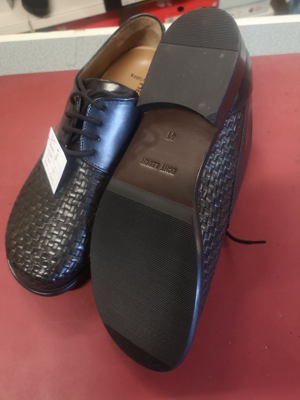 Helvesko Herrenschuhe: Helvesko – Neu und originalverpackt aus Möhlin von Highwaytom 2