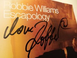 Robbie Williams Escapology CD mit Autogramm (?)