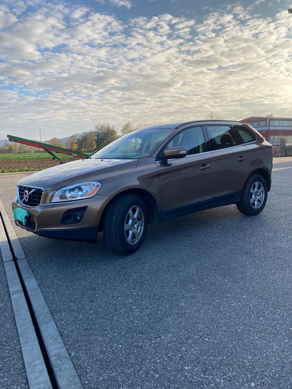 Volvo Automobili: Volvo XC 60 T6 AWD – Usato da Brittnau venduto da Cbr1000rr 4
