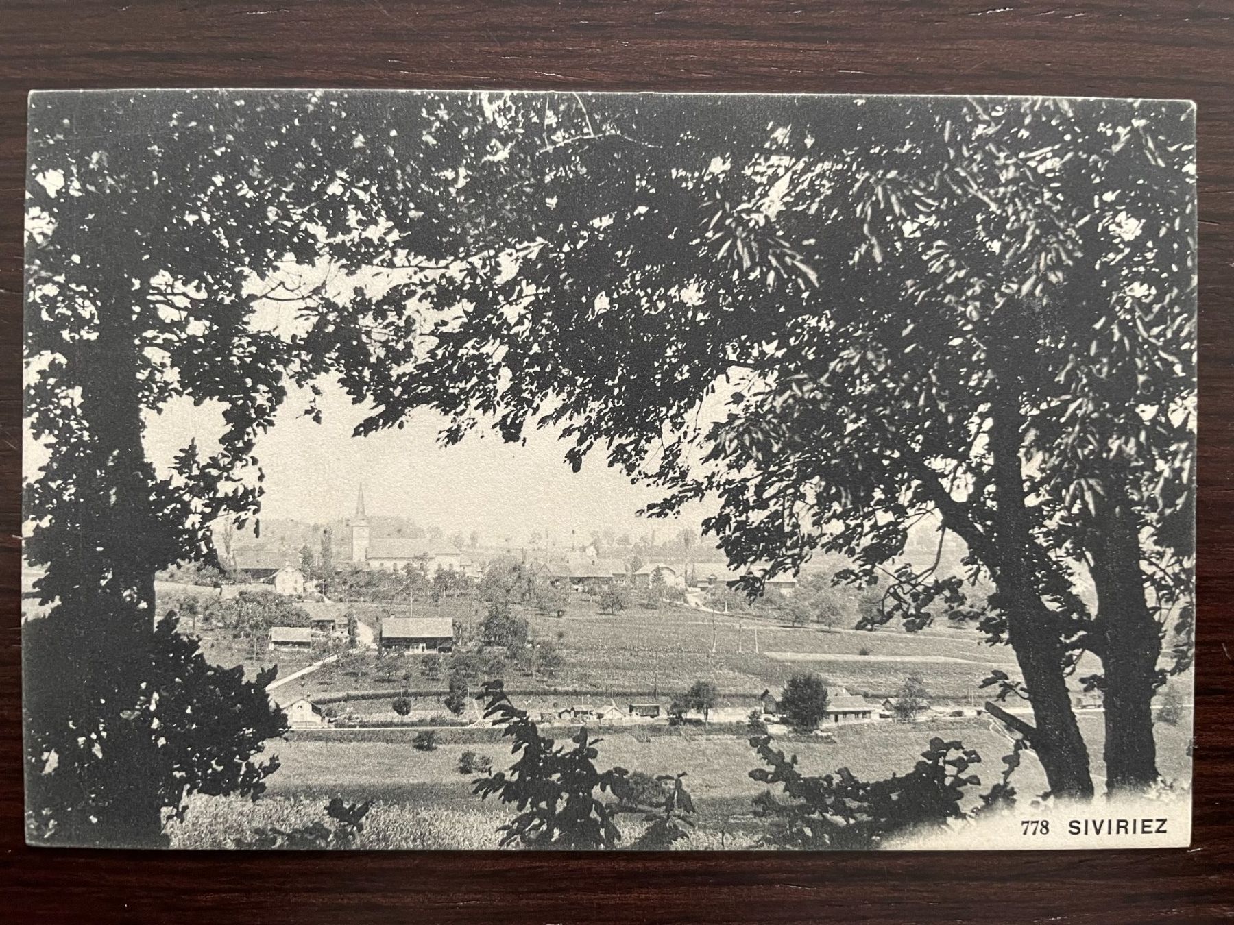 Cartoline postali: SIVIRIEZ Ortsansicht mit ehemaligem Bahnhof, Feldpost – Usato da Wald ZH venduto da TLILEF