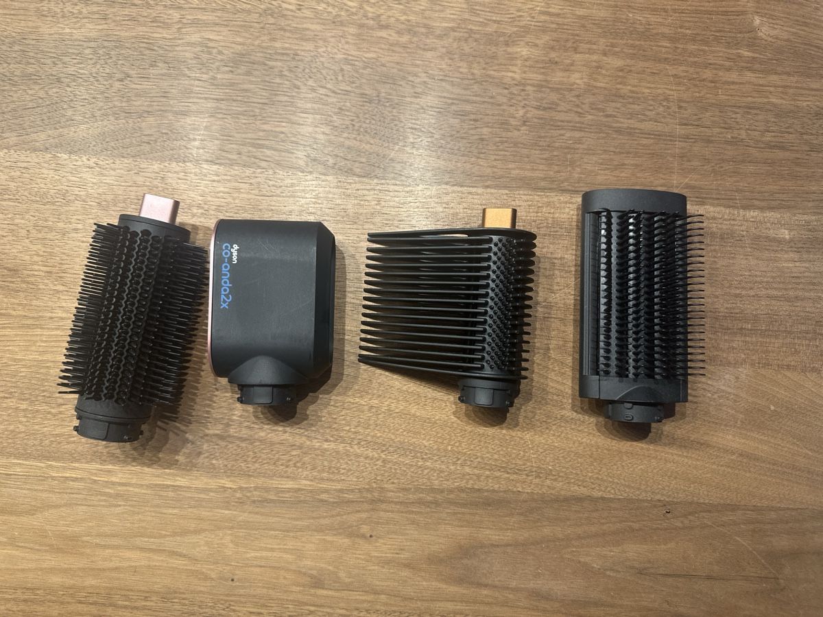 Dyson Föhn: Dyson Airwrap Complete Aufsätze – Neu (gemäss Beschreibung) aus Kallnach von sil_bq9c