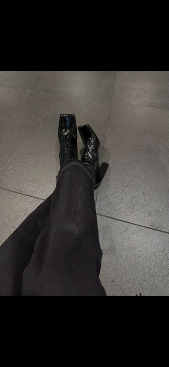 Scarpe da donna: Sleek Black Leather Heeled Boots - Size 39 - Chic Style! – Usato da Biel/Bienne venduto da TanyaM02 8