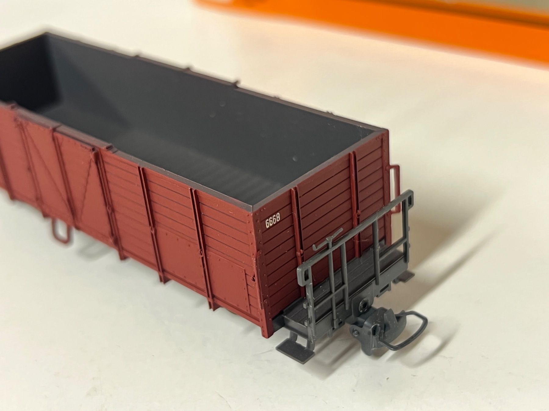 Bemo Modellini di ferrovie: Bemo 2251 Off. Güterwagen RhB E 6668 – Nuovo (secondo la descrizione) da Neuenhof venduto da ludovicco 4