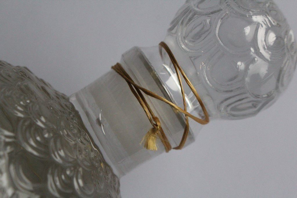 Guerlain Profumi & Eau de Toilette: GUERLAIN Eau de Cologne du Coq 500 ml – Usato da Vandoeuvres venduto da Dom-Tom 2