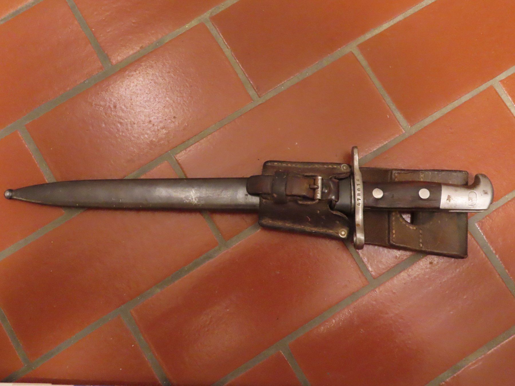 Schweizer Armee Stichwaffen: Bajonette Schweizer Armee – Gebraucht aus Grenchen von sunflyer01
