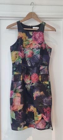 TALULAH Sommerliches Seide Blumenkleid, Gr. S/36, Schartz