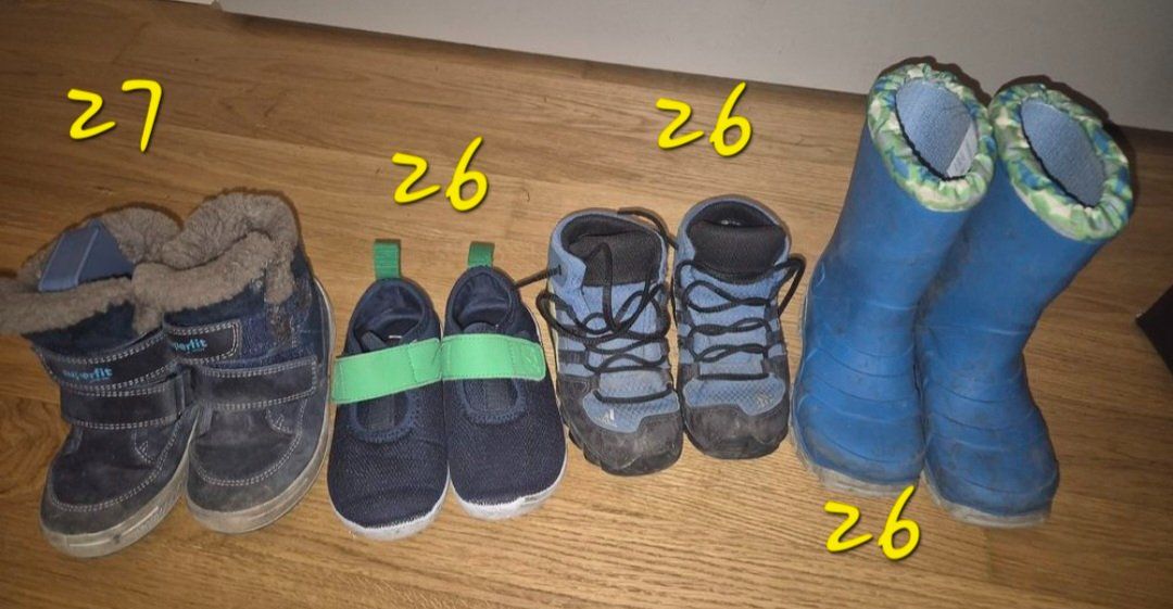 Chaussures garçon: 4 Kinderschuhe Gr.26/27 – D'occasion à Zweidlen par stvc928