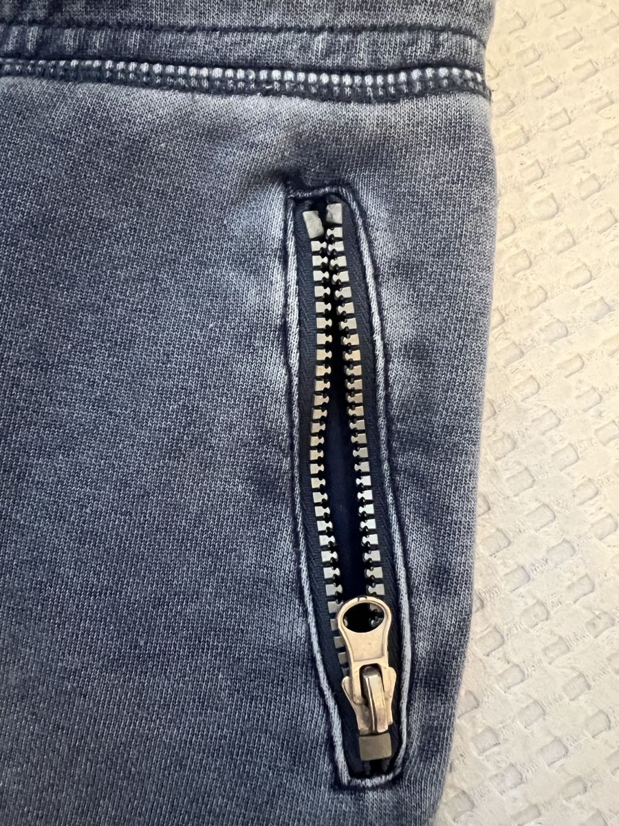 H&M Pantaloni: H&M TRAINERHOSE JOGGER BLAU GR 116 – Usato da Basel venduto da theo-g77 3