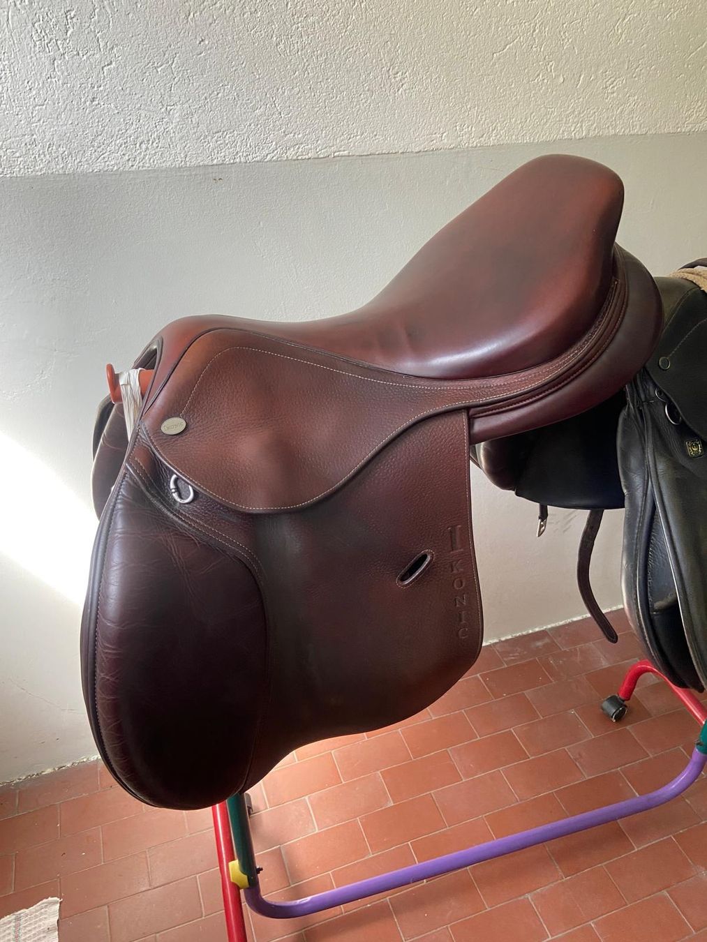 Selle & Accessori: Ikonic Springsattel 17.5“ – Usato da Bonstetten venduto da tar_t6jv 1