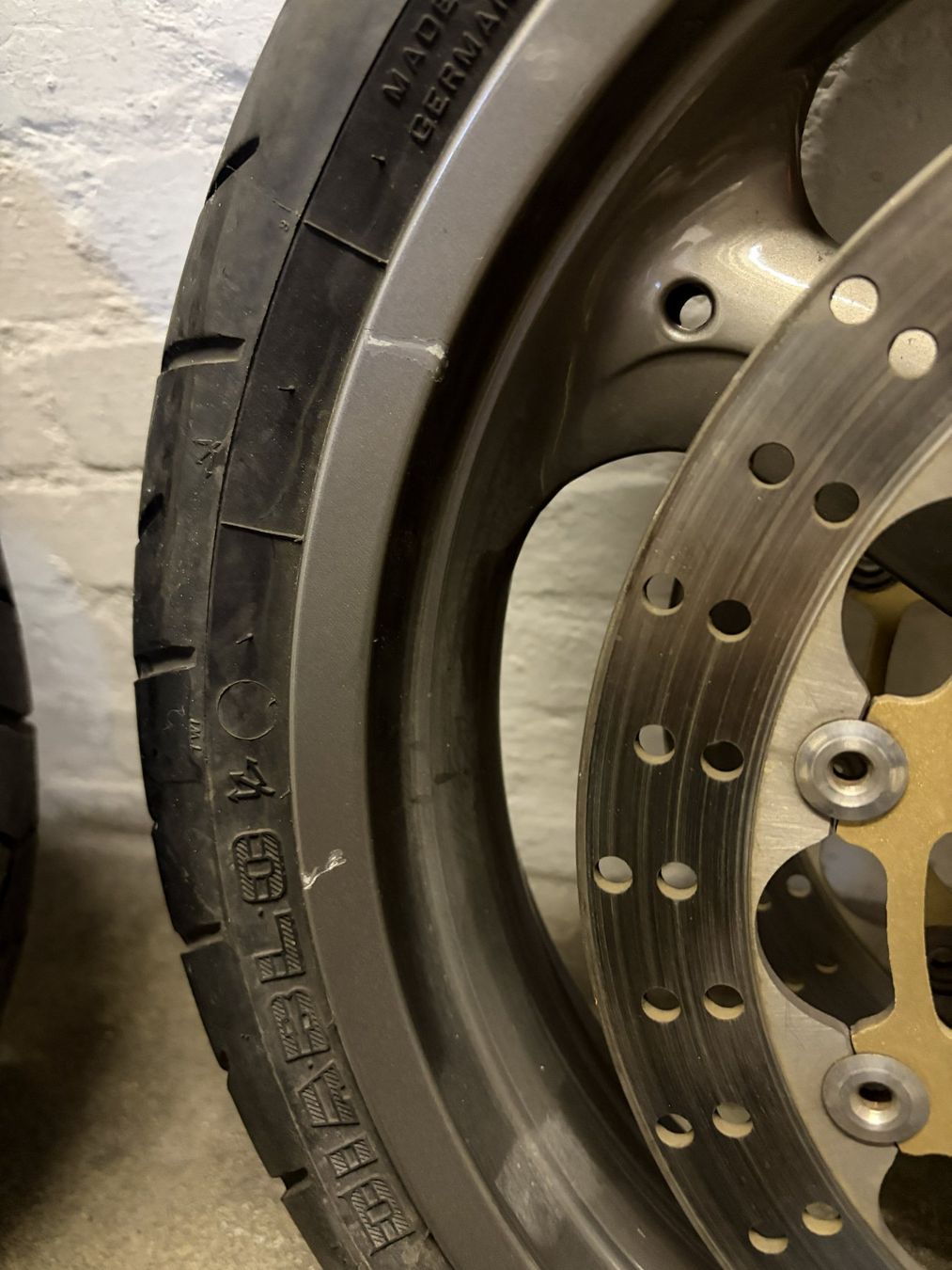 Cerchioni: Ducati 900 SS ie - >Vorderrad – Usato da Winterthur venduto da jsoll1 1