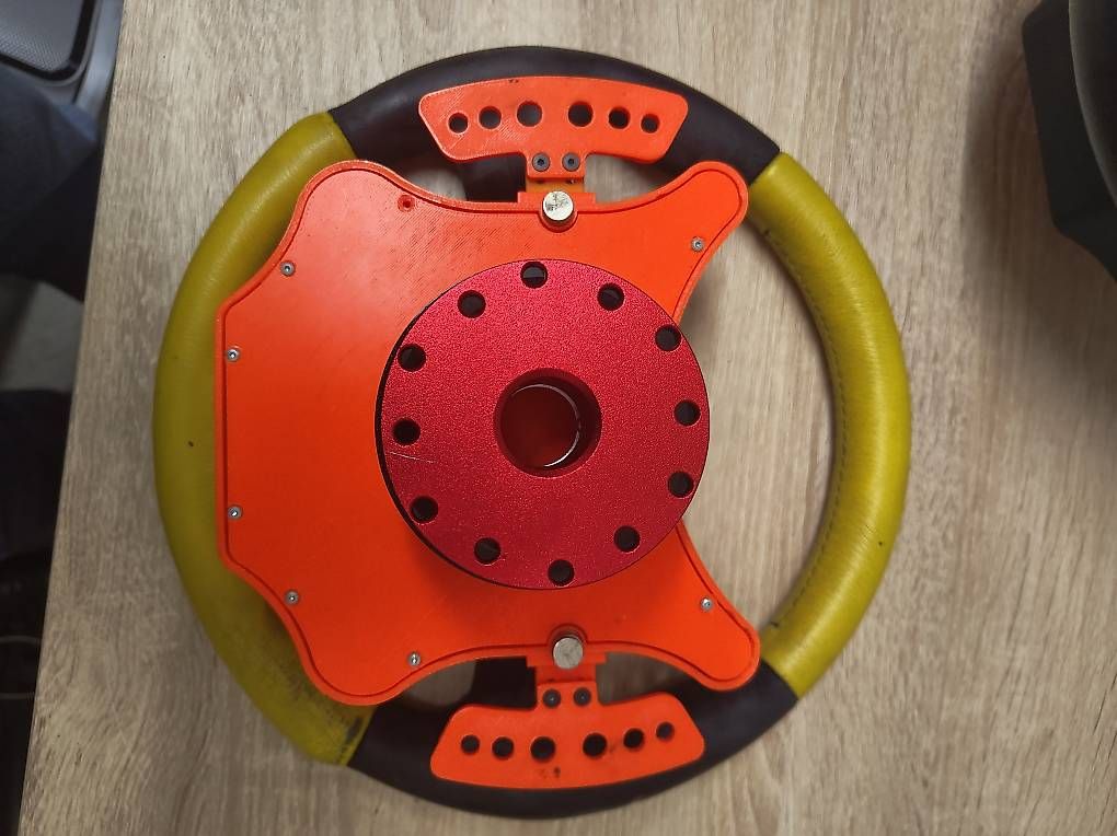 Controller: Div. Simracing Lenkräder zu verkaufen – Usato da Lachen SZ venduto da Nw8240 2
