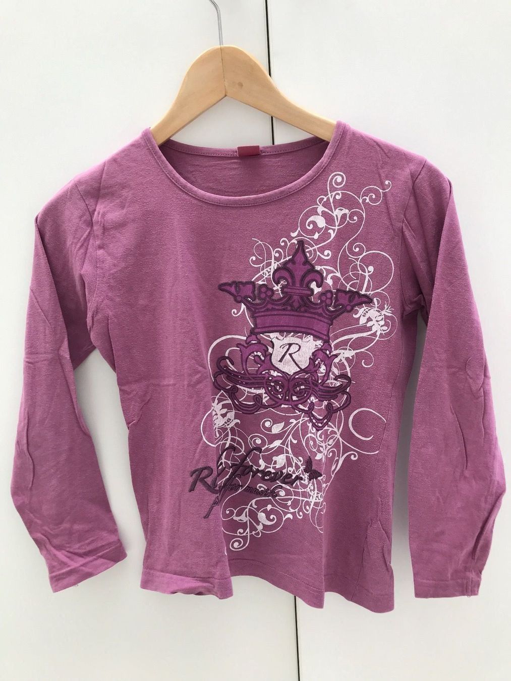 Camicette, T-shirt & Top: Tshirt langarm lila Gr.140 – Usato da Wädenswil venduto da JJ15