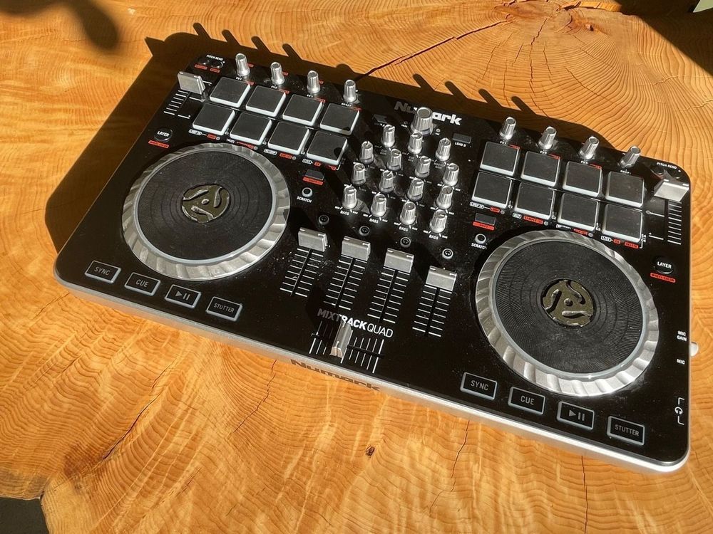 Numark Mixtrack Quad I Kaufen auf Ricardo