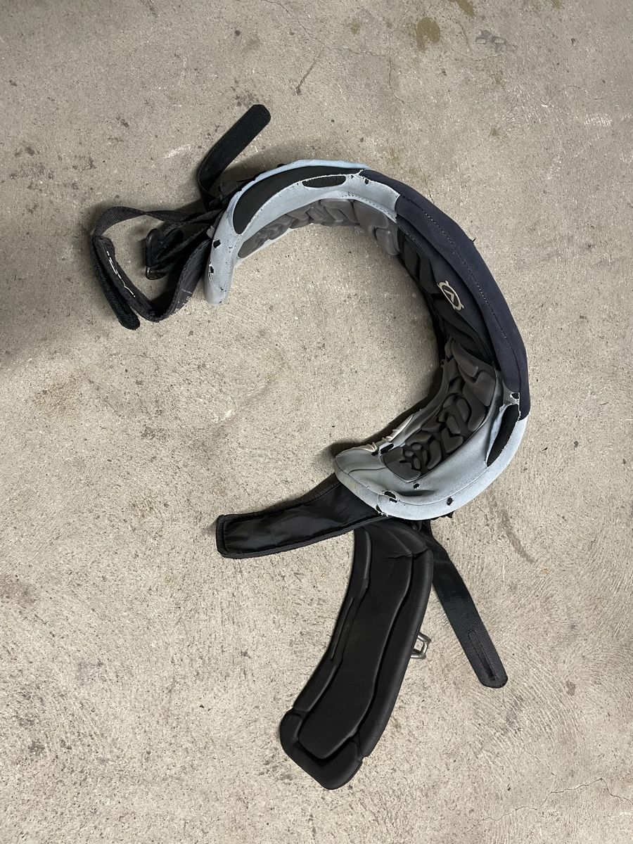 Aquilone: Stark gebrauchtes Kite Trapez / Harness – Usato da Bassersdorf venduto da natischwarz
